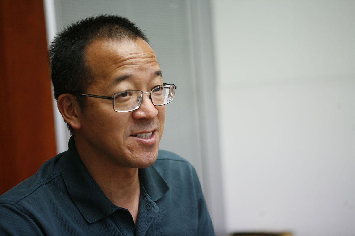 知名主播董宇辉离职，新东方美股盘前跌6%，俞敏洪回应