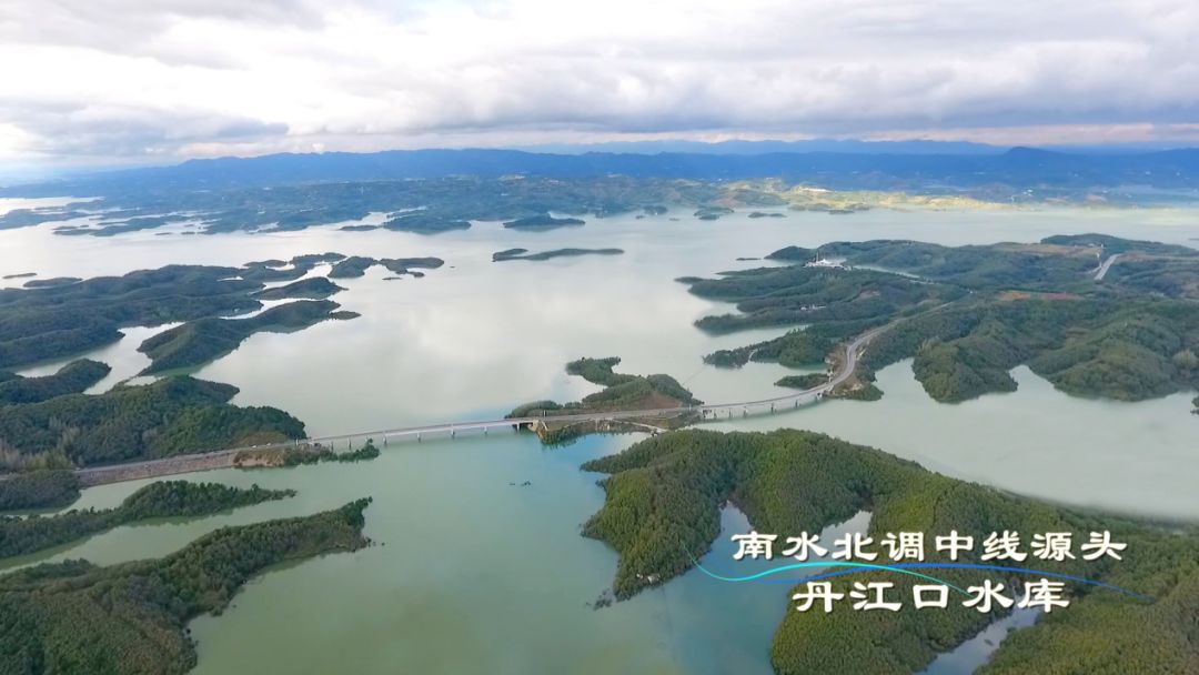 湖北首个江水源能源站：引长江水为城市“降温”